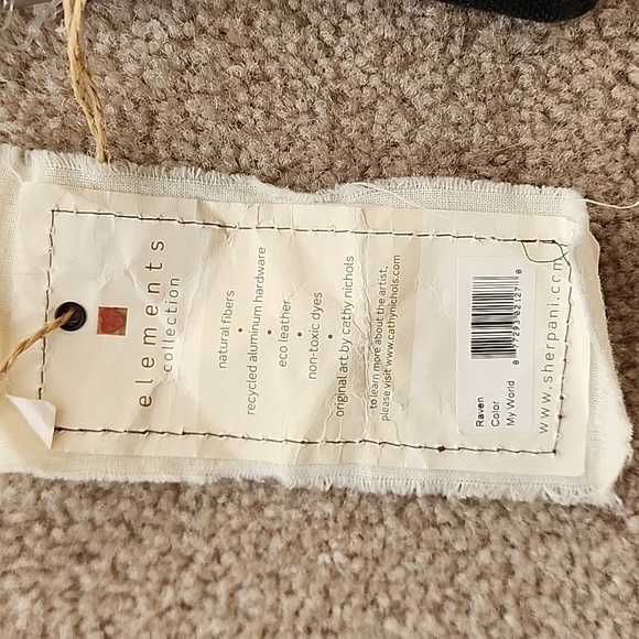 Sherpani Elements Collection Wristlet - Picture 4 of 16